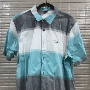 Oakley Men's Striped Button Down Shirt - Gray, White, and Blue